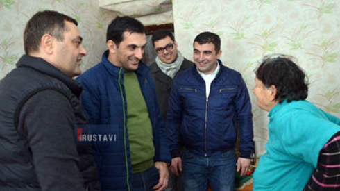 რამდენიმე ოჯახს საახალწლო ნობათი გადაეცათ