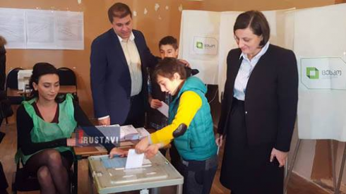 "მინდა მოვუწოდო ყველა რუსთაველს, მოვიდნენ არჩევნებზე" - ნინო იმედაშვილი