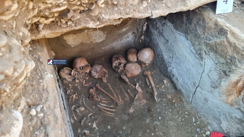 რუსთავში სანაპიროს ქუჩაზე 11 სამარხია აღმოჩენილი