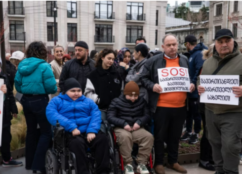 დიუშენით დაავადებული ბავშვების მშობლები განცხადებას ავრცელებენ