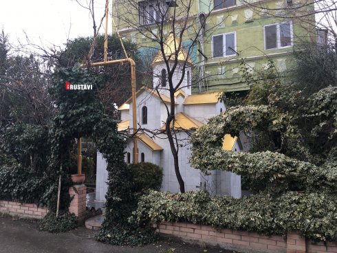 რუსთავის ეზოების სამლოცველოები [photo]