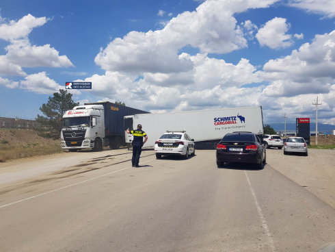 რუსთავი-ლილოს გზაზე ტრაილერს მისაბმელი მოძვრა