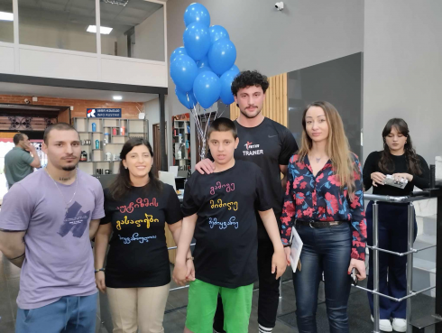 რუსთავში, სპორტდარბაზ "რიტმში" ძალისმიერ სპორტში ღია ჩემპიონატი ჩატარდა