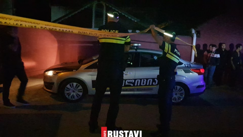 ავტომობილი ქვეითებს დაეჯახა