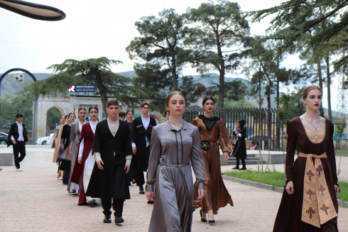 ეროვნული სამოსი დღე რუსთავში [photo]