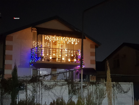 საახალწლოდ მორთული აივნები რუსთავში [photo]