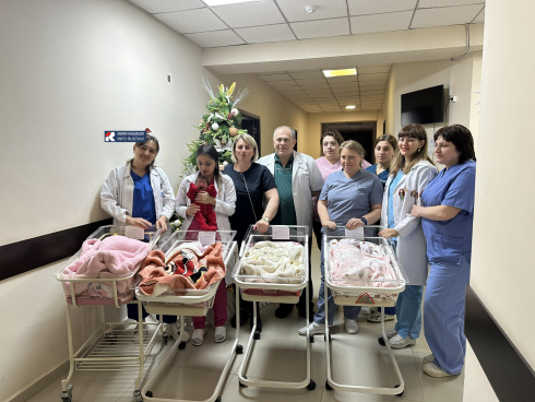 რუსთავში შობას დაბადებული ბავშვები