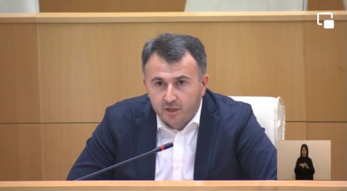 რუსთავის მაჟორიტარი დეპუტატის გამოსვლა პარლამენტის სხდომაზე