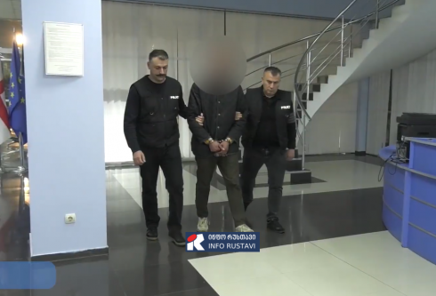 რუსთავში პოლიციამ ახალგაზრდა კაცი დააკავა [video]