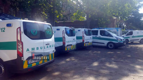 გამოძახებაზე გასული ექიმი თავად აღმოჩნდა კლინიკაში (ვიდეო)