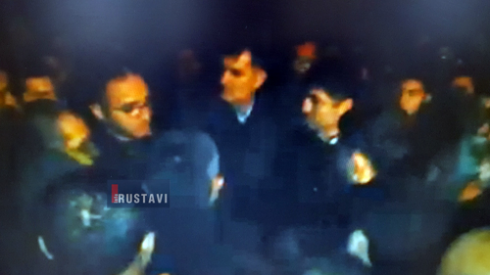 ბრალდებული არჩევნებამდე რამდენიმე საათით ადრე გაათავისუფლეს.