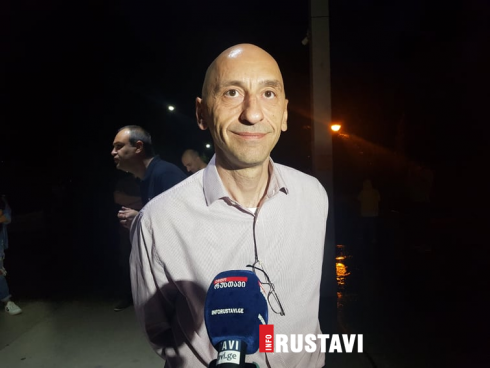 გირჩის მაჟორიტარობის კანდიდატი რუსთაველებს შეხვდა [photo]
