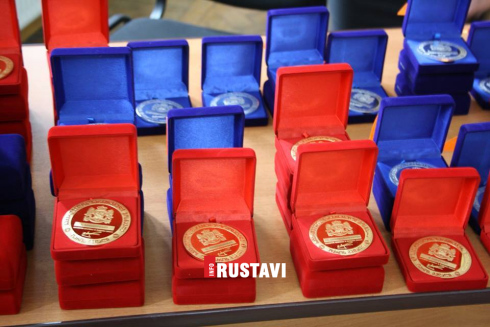 რუსთაველი ოქროს და ვერცხლის მედალოსნები
