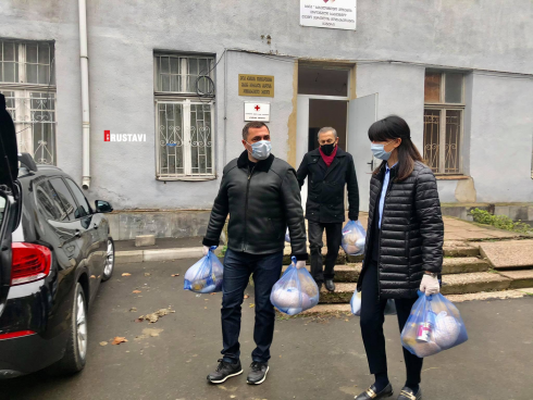 დახმარება რუსთაველებისთვის [photo]