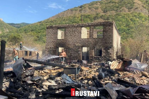 ხანძრის შედეგად ექვსი სახლი დაიწვა