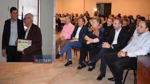 მხარის გუბერნატორი პედაგოგებსა და რუსთაველ მწერალს შეხვდა