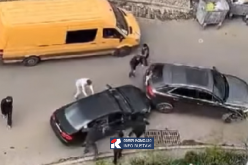 ფიზიკური დაპირისპირება და სროლა ქუჩაში [video]