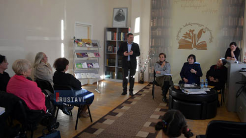 პოეზიის საღამო ბიბლიოთეკაში