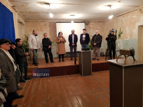 გამოფენა სამხატვრო სკოლაში (photo)