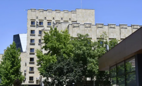 ფიზკულტურის მასწავლებელმა მოსწავლეების მიმართ გარყვნილი ქმედება ჩაიდინა