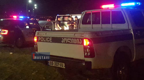 მამამ შვილი მოკლა და ცოლი დაჭრა