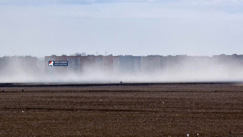 ძლიერი ქარი და მტვერი რუსთავში