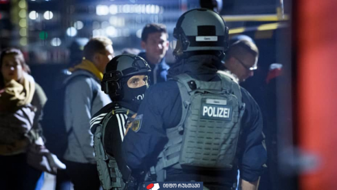 ჰამბურგის აეროპორტიში შეიარაღებული მამაკაცი შეიჭრა