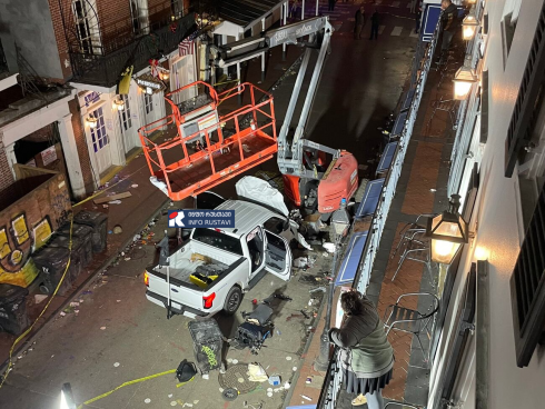 აშშ-ში, ნიუ ორლეანში ავტომობილი ხალხში შევარდა, დაიღუპა 10 ადამიანი