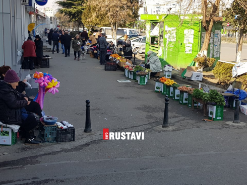 რუსთავში უნებართვო გარევაჭრობისთვის დაჯარიმდებით