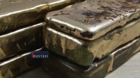 როგორ შემოჰქონდათ 288 265 ლარის ღირებულების ოქროს ზოდები (ვიდეო).