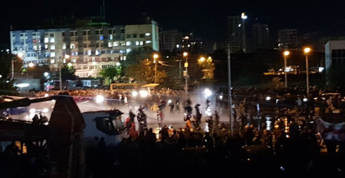 ცესკოსთან წყლის ჭავლი გაუშვეს