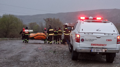 რუსთავში, მტკვარში კაცს ეძებენ [video]