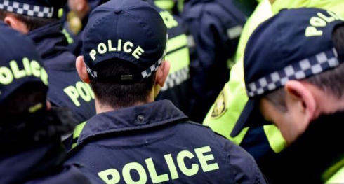 პარლამენტთან აქციაზე 2 პირი დააკავეს