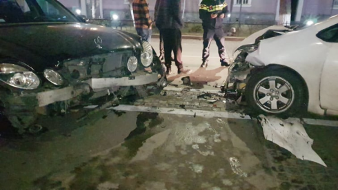 რუსთავში 2 ავტომობილი ერთმანეთს შეეჯახა [video]