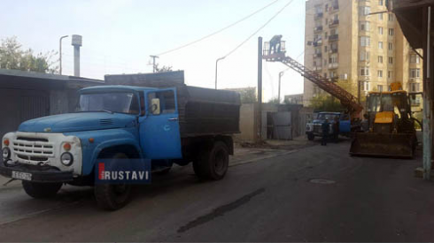 მე-8 მკრ-ში გარე განათების სისტემა მონტაჟდება