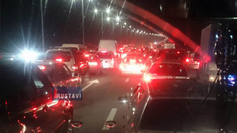 საავტომობილო საცობი დედაქალაქიდან რუსთავის მიმართულებით