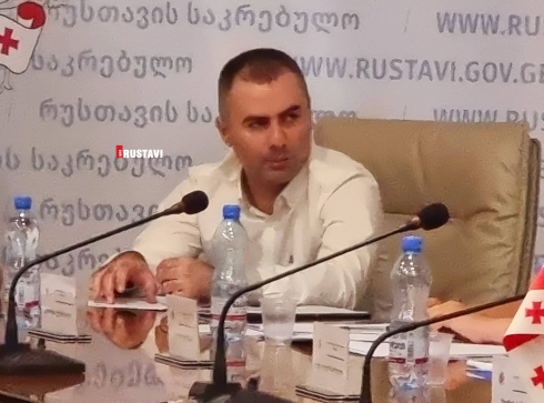 რუსთავის საკრებულოს აპარატის ხელმძღვანელი ზეწოლაზე საუბრობს [video]