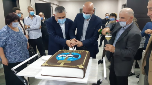 გაიჭრა თუ არა რუსთავში ბიბლიის ტორტი