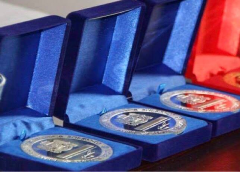 ვერცხლის მედალოსანი რუსთაველი მოსწავლეები