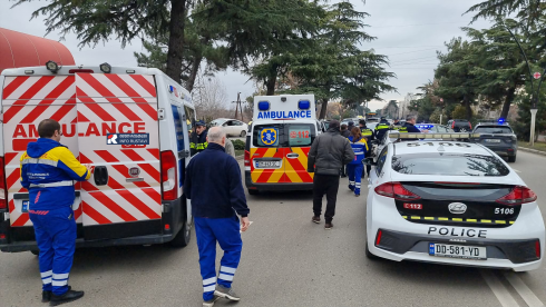 რუსთავში, ცენტრალურ ხიდზე ავტოსაგზაო შემთხვევა მოხდა [video]