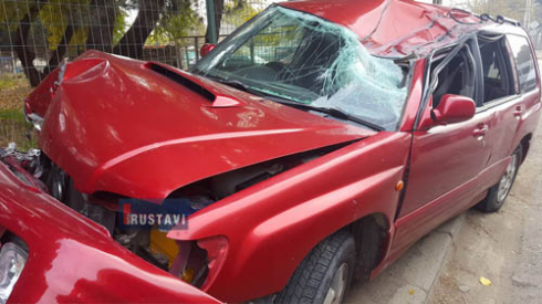 მსუბუქი და სატვირთო ავტომობილები ერთმანეთს შეეჯახნენ (ვიდეო)