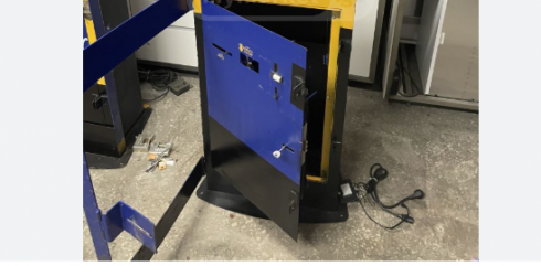 სწრაფი ჩასარიცხი აპარატებიდან 12 000 ლარი მოიპარეს