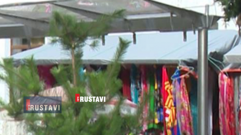 ავტობუსის უცნაური გაჩერება (ფოტო)