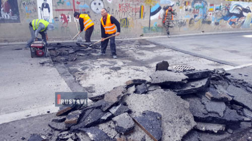 4 ჭას ასფალტი გადააგეს და მერე ამოთხარეს (ფოტოები).