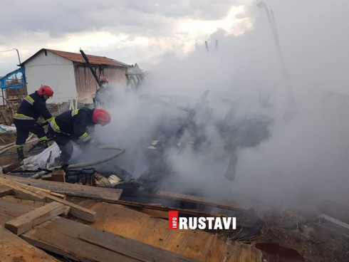 რუსთავში ხანძრის დროს სახლი დაიწვა [video]
