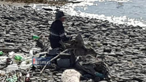 "მდინარის დონემ დაიწია და გამოჩნდა ...." [photo]