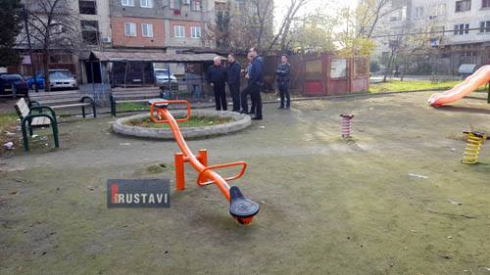 ქალაქის მერი რამდენიმე მისამართზე იმყოფებოდა